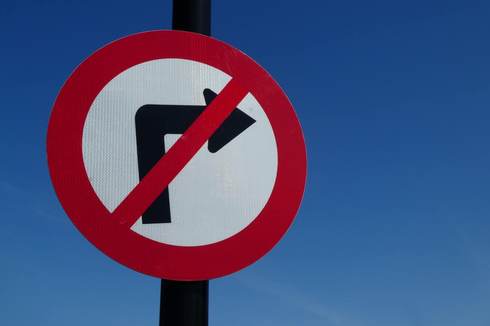 Forbidden turn sign