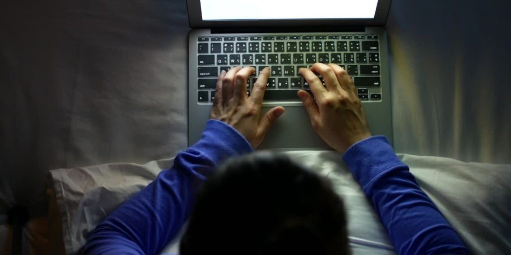 How to Turn On Your Microsoft Surface Laptop