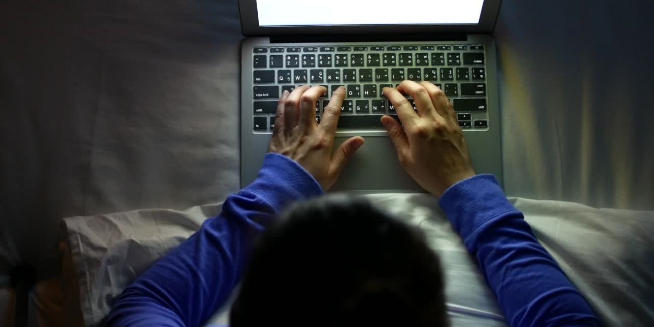 How to Turn On Your Microsoft Surface Laptop