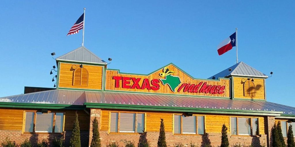 When Does Texas Roadhouse Close?